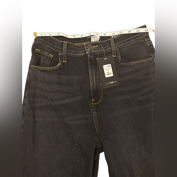 Fashion Nova Valencia Vintage Stretch Straight Leg Jeans Black Size 11 - Picture 3 of 5